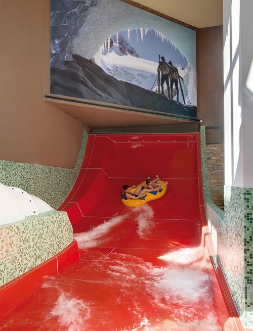 Halfpipe der Reifenrutsche